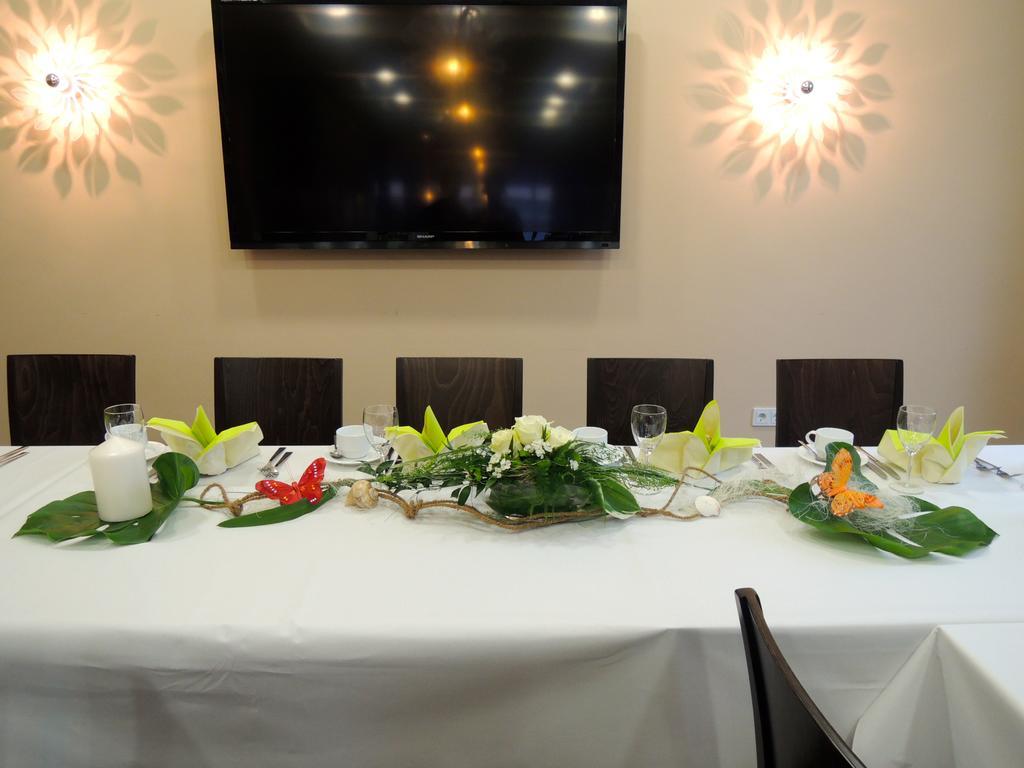 Zum Eichenzeller Hotel Ngoại thất bức ảnh