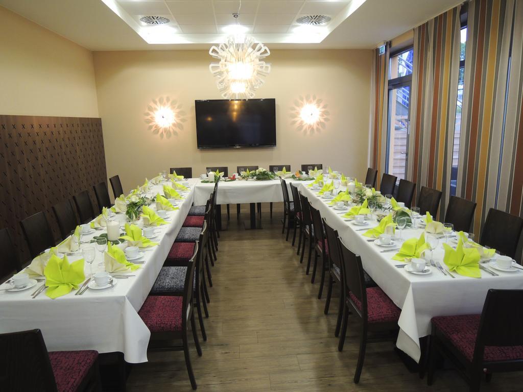 Zum Eichenzeller Hotel Ngoại thất bức ảnh