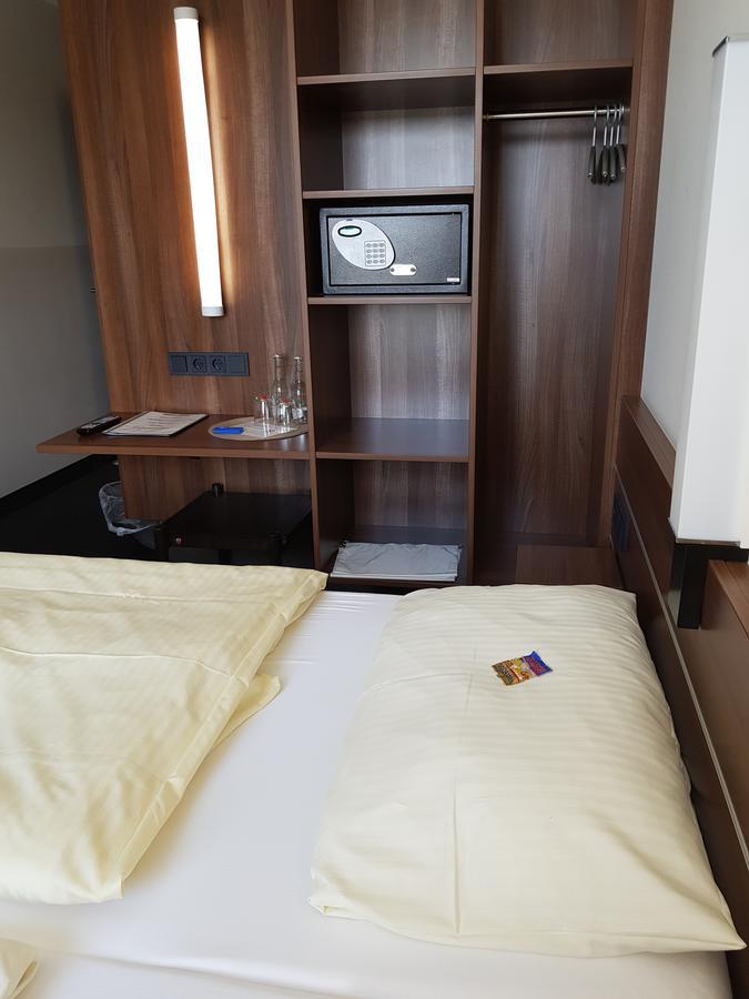 Zum Eichenzeller Hotel Ngoại thất bức ảnh